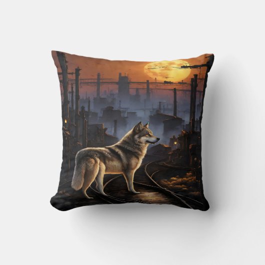 夕暮れ時誇りを持ったに線路に立つ狼 クッション (正面)