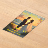 夕暮れ結婚にビーチに乗っている アクリル招待状 (レイダウン)