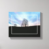 夕暮れ青い空と木と馬の放牧 キャンバスプリント (正面)