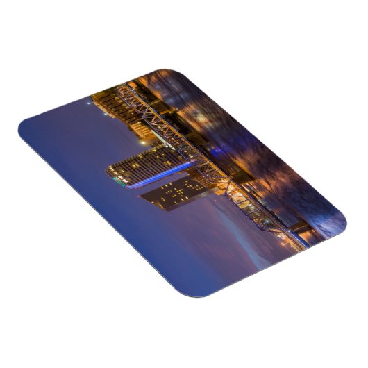 夕暮れ、グランド川のスカイライン マグネット (右側)