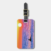 夕焼けの荷物を見ている男 ラゲッジタグ (正面縦)