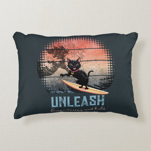 夕焼け波に乗る猫 アクセントクッション (正面)
