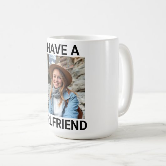 外に出るとガールフレンドの写真がカスタムある コーヒーマグカップ (正面右)