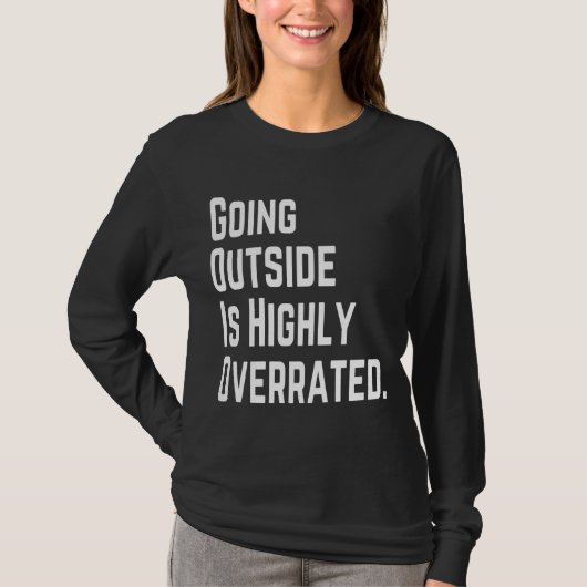 外に出るなんて大げさ Tシャツ (正面)