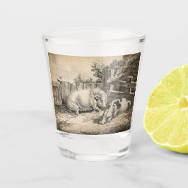 外のペンで藁に寝ている2匹の豚 ショットグラス