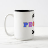 外は人が多すぎる ツートーンマグカップ (左)