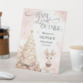 『外は寒いけど』赤ちゃん鹿のベビーシャワーウェルカム 台座サイン (インサイチュ)