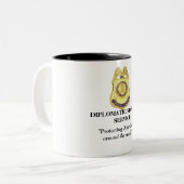 外交セキュリティ・サービス-アメリカ人を保護すること ツートーンマグカップ (正面左)