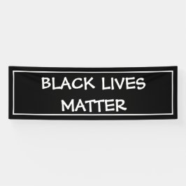 外側のバナー – Black Lives Matter 横断幕
