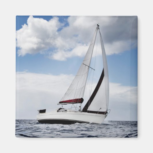 外海を航行するヨット マグネット (正面)