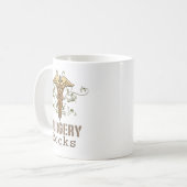 外科は外科医のマグを揺すります コーヒーマグカップ (正面左)