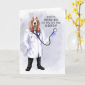 外科は犬おもしろいの医者のユーモアを上手に取り入れる カード (黄色い花)