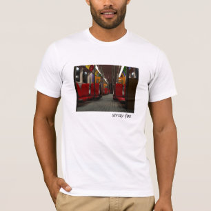 外部キツネ-地下鉄 Tシャツ