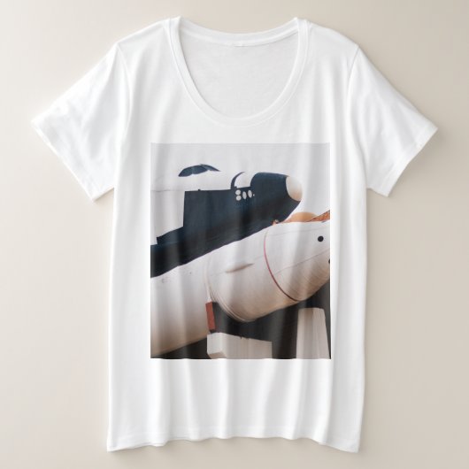 外部空間 プラスサイズTシャツ (デザイン正面)