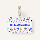 多くのカラフルな音楽ノートおよび記号 + 名前入りの記章 バッジ (裏面クリップ)