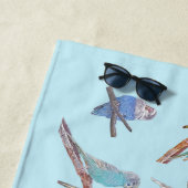 多くのカラフルインコ – おもしろい小鳥 ビーチタオル (インサイチュ)