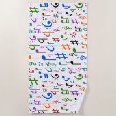 多くのカラフル音符と記号ビーチタオル ビーチタオル (正面)