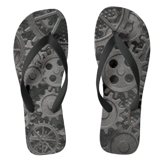 多くの古い錆ついた金属のギアか機械部品 ビーチサンダル (フットベッド)