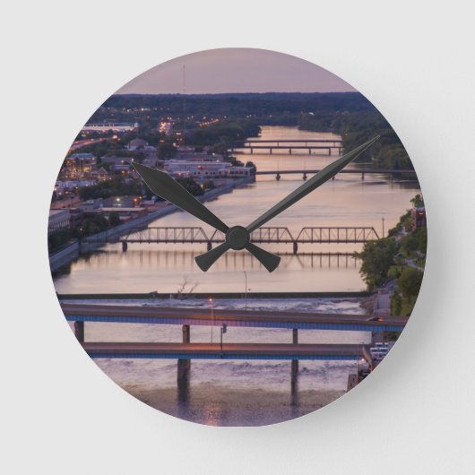 多くの橋がグランドリバーサンセットビューを渡る ラウンド壁時計 (正面)