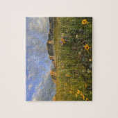 多くの氷河渓谷にあるプレーリー山の花 ジグソーパズル (縦)