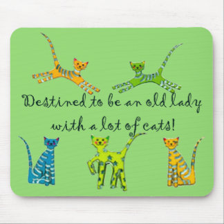 多くの猫を持つ老婦人があるために予定される マウスパッド