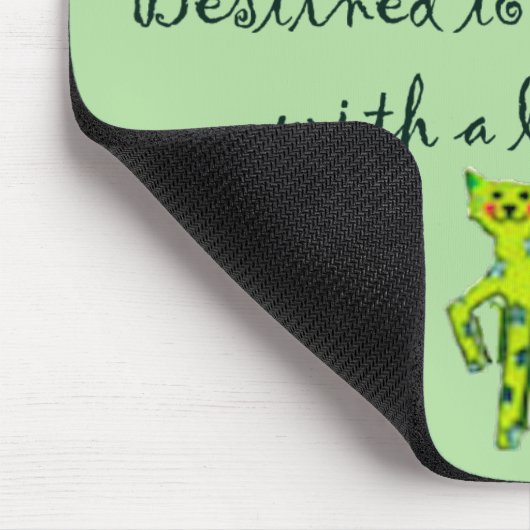 多くの猫を持つ老婦人があるために予定される マウスパッド (コーナー)