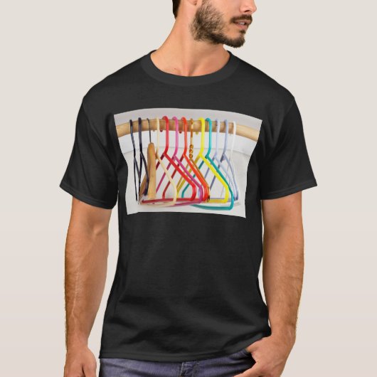 多くの色のハンガー Tシャツ (正面)