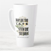 多くは死ぬが早すぎる。ニーチェ カフェラテマグ (左アングル)