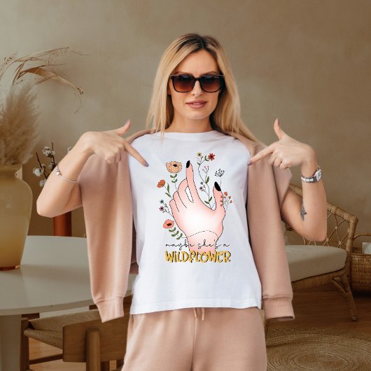 多分彼女は野生の花である Tシャツ
