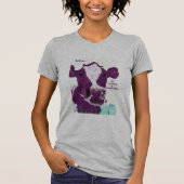 多分飛行を熟視している紫色牛かなり Tシャツ (正面)