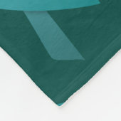 多嚢胞性卵巣症候群認識度ティール(緑がかった色)帯 フリースブランケット (角)