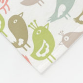 多彩な鳥のオーナメントが付いている背景 フリースブランケット (角)