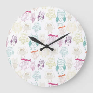 多彩の落書きのフクロウ ラージ壁時計