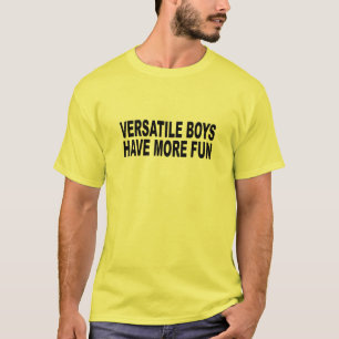 多目的な男の子はより多くの楽しい時を過します! Tシャツ
