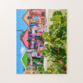 多色のな木製のコテージ|長い湾のビーチ ジグソーパズル (縦)