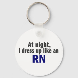 夜で私はRNのように服を着ます キーホルダー