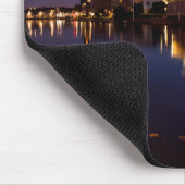 夜に反射するライデシェンダム風車 マウスパッド (コーナー)