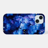 夜に咲く美しい青あじさい花 iPhone 15ケース (裏面横)