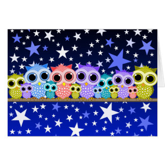 夜のかわいいフクロウ