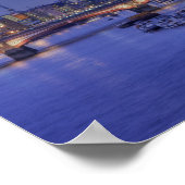 夜のオキソタワーとテムズ川 ポスター (角)