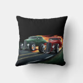 夜のクラシック通りを駆け抜ける熱棒 クッション (裏面)