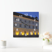 夜のシビウ スクエア壁時計 (ホーム)