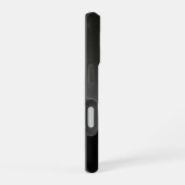 夜のスーツに謎の男 – シネマティックな都市 iPhone 16ケース (右側面)