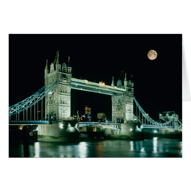 夜のタワー・ブリッジ、ロンドン、イングランド (正面横)