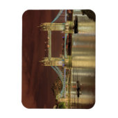 夜のタワー・ブリッジ、ロンドン マグネット (縦)