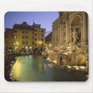 夜のトレヴィの泉 ローマ ラツィオ州 イタリア マウスパッド