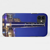 夜のドバイのマリーナの建築 Case-Mate iPhoneケース (裏面(横))