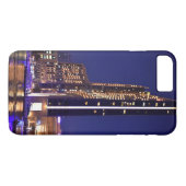 夜のドバイのマリーナの超高層ビル Case-Mate iPhoneケース (裏面(横))