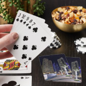 夜のドバイの建築 トランプ (インサイチュ)