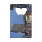 夜のドバイ建築 クレジットカード栓抜き (裏面)